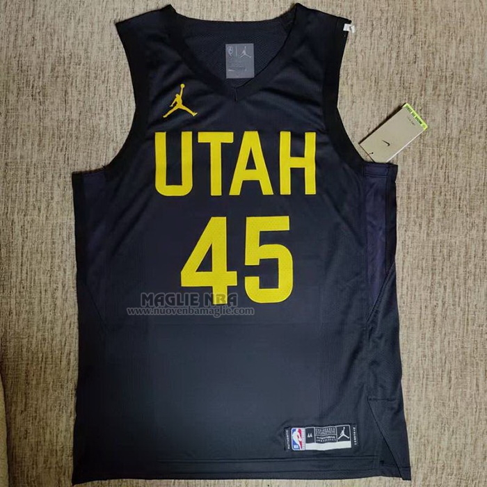 Maglia
 Donovan Mitchell NO 45 Utah Jazz Statement Autentico
 2022-23 Nero
